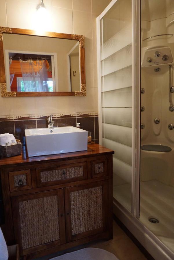 Les Centauris Bed & Breakfast Pleguien ภายนอก รูปภาพ